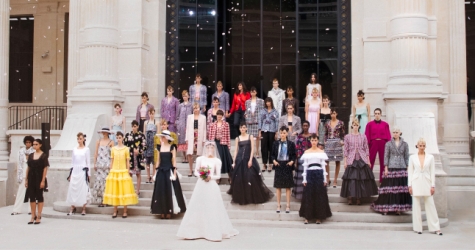 Каролин де Мегрэ обсудила кутюрный показ Chanel с Софией Копполой, Маргарет Куэлли и другими подругами дома