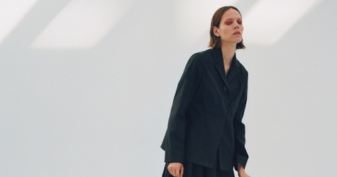 COS представил кампанию новой весенне-летней коллекции