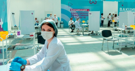 Пункт вакцинации от COVID-19 в ГУМе переехал в Гостиный Двор