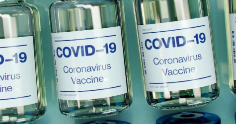 Роспотребнадзор рекомендовал не принимать препараты от аллергии перед вакцинацией от COVID-19