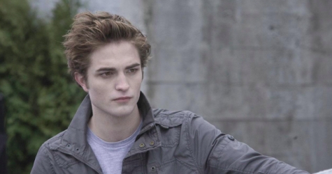 Автор «Сумерек» выпустила новый роман, написанный от лица вампира Эдварда Каллена