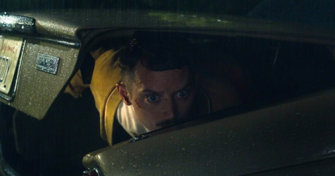 Элайджа Вуд воссоединяется с отцом в трейлере хоррора «Иди к папочке»