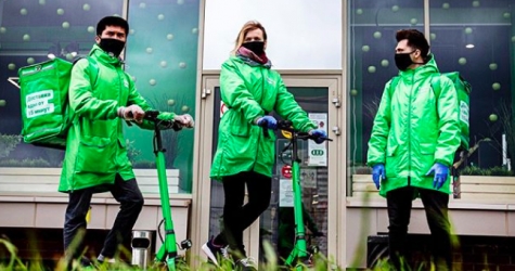 В Москве появился памятник курьерам, работающим во время пандемии COVID-19