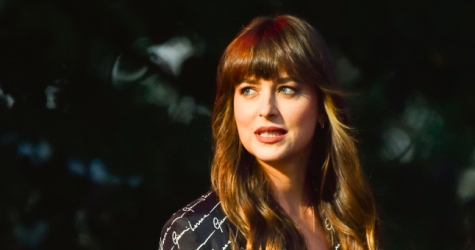 Дакота Джонсон сняла клип для группы Coldplay