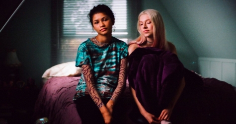 Кадры из «Эйфории» и «Лунного света» выставлены на продажу