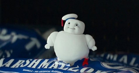 Sony выпустила промо новых «Охотников за привидениями» с зефирным человеком