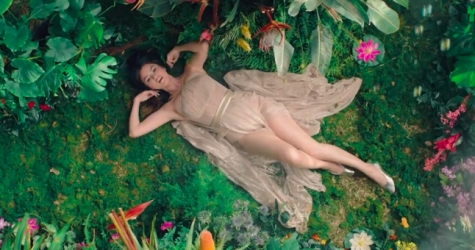 Селена Гомес выпустила клип на заглавную песню со своего нового альбома «Rare»