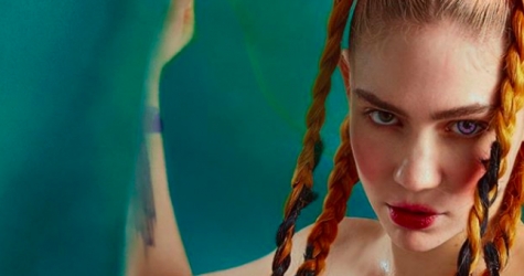 Grimes выложила арт-снимок в инстаграм — подписчики решили, что так она сообщила о своей беременности