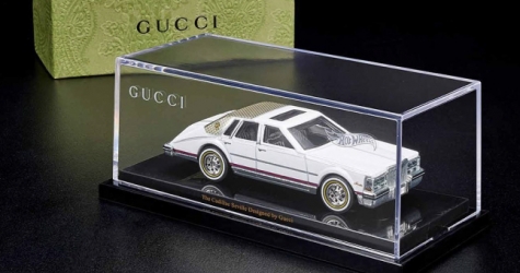 Gucci и Mattel выпустили коллекционную модель кадиллака 1982 года