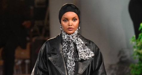 Модель в хиджабе Халима Аден завершает карьеру по религиозным убеждениям