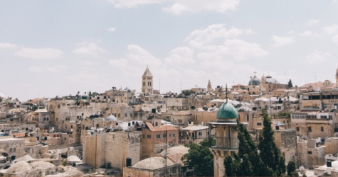 Власти Израиля открывают въезд для туристических групп