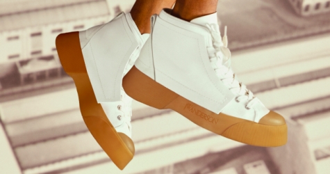 JW Anderson запустил продажи дебютной коллекции кроссовок