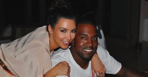 Ким Кардашьян поделилась архивными снимками с Канье Уэстом в честь годовщины их свадьбы