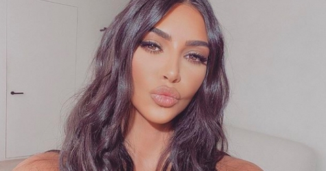 Ким Кардашьян требует 10 миллионов долларов от бьюти-приложения