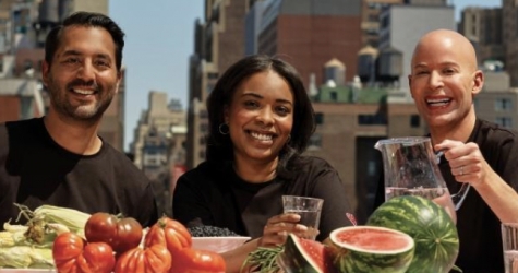 Героев новой благотворительной кампании Michael Kors отобрали сотрудники и друзья бренда