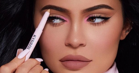 Что вошло в коллекцию Кайли Дженнер для макияжа бровей