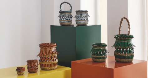 В ЦУМе появились новые сумки Fringes Bucket от Loewe