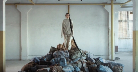 Манижа посвятила новый клип «Город солнца» беженцам и вынужденным переселенцам