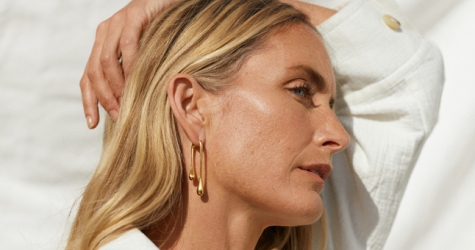 Mango выпустил лимитированную коллекцию украшений с золотым напылением