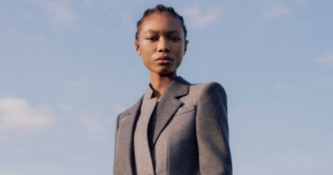 Alexander McQueen выпустил эксклюзивную костюмную капсулу для Matchesfashion