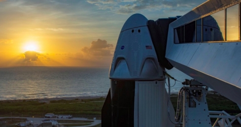 SpaceX проведет трансляцию запуска корабля с астронавтами NASA на МКС