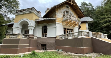 Активистов возмутил ремонт здания в Обнинске, где пройдут съемки сериала Netflix по «Анне Карениной»