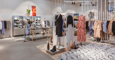 & Other Stories открыл первый магазин в Москве и запустил русскоязычную версию сайта