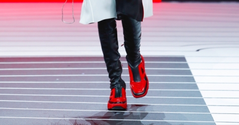 В Москве появились новые кроссовки Prada Techno