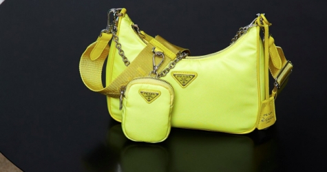 Prada выпустил панамы и сумки из нейлона пастельных оттенков