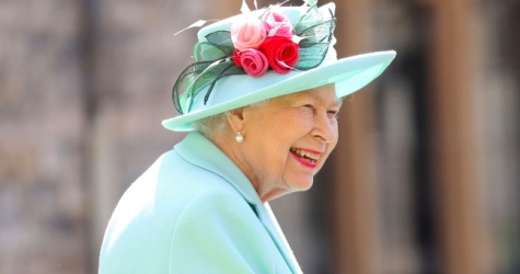 Елизавета II собирается судиться с принцем Гарри и Меган Маркл