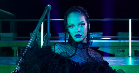 Рианна представила новую коллекцию Savage x Fenty