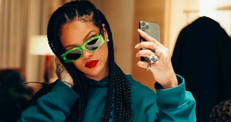 Рианна выложила видео, в котором она готовит пасту у себя дома