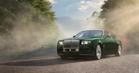Rolls-Royce представил автомобиль Ghost Extended с дополнительным пространством заднего сиденья