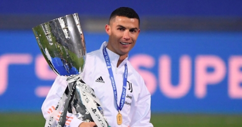 Криштиану Роналду стал рекордсменом по числу голов в официальных матчах