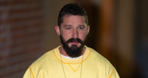 Шайя Лабаф получил награду фестиваля в Сан-Валли за сценарий об основателе группы Brockhampton