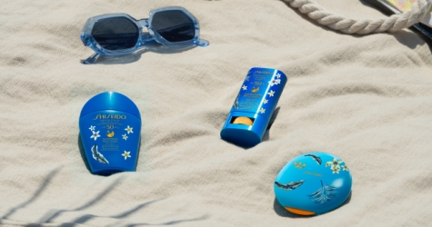 Shiseido выпустил пляжную коллаборацию с Roxy