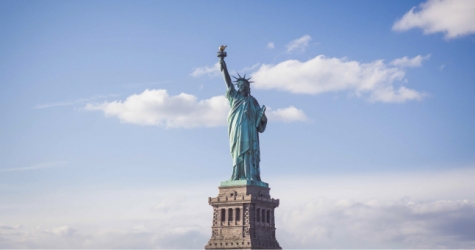 Власти США собираются пускать в страну только вакцинированных иностранцев