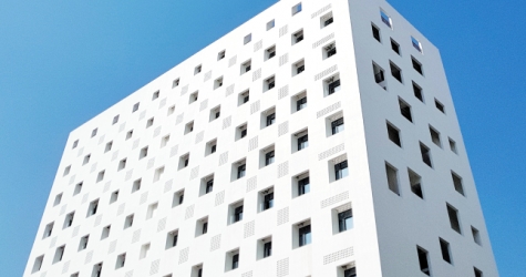 Ученые из США создали белую краску, которая помогает охлаждать здания