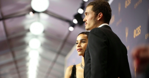 Зои Кравиц и Карл Глусман разводятся после полутора лет брака