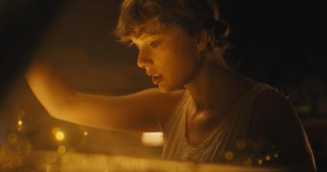 Тейлор Свифт побила рекорд Уитни Хьюстон в чарте Billboard 200