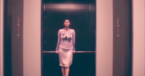 Селена Гомес сыграла сотрудницу офиса Coach в новом видео бренда