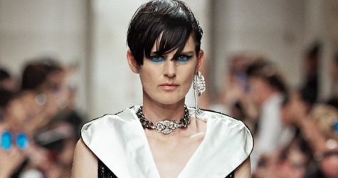 Показ Chanel в Сингапурe: новое закулисное видео