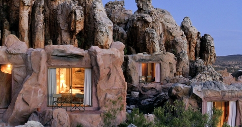 \"Первобытный\" отель с номерами-пещерами в Южной Африке