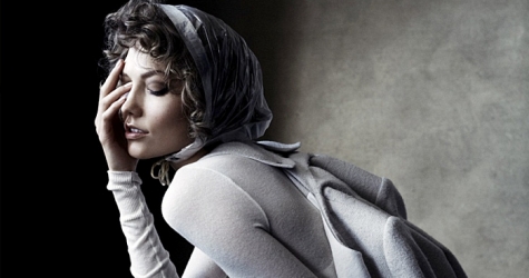 Карли Клосс в объективе Виктора Демаршелье