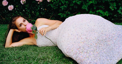 Выставка аромата Miss Dior пройдет в Париже