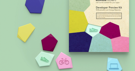Мини-маячки Estimote Stickers для подключения любых предметов к Сети
