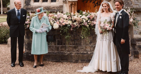 Внучка Елизаветы II принцесса Беатрис надела на свою свадебную церемонию платье бабушки
