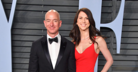 Бывшая жена владельца Amazon Маккензи Безос стала самой богатой женщиной в США