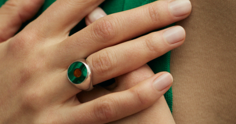 Ювелирный бренд Avgvst предлагает клиентам самим выбрать, на какие украшения распространится «Черная пятница»