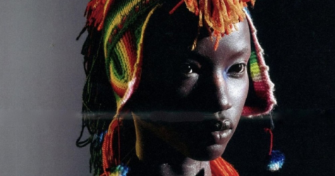 Работы Джона Гальяно и Вивьен Вествуд выставят на аукцион